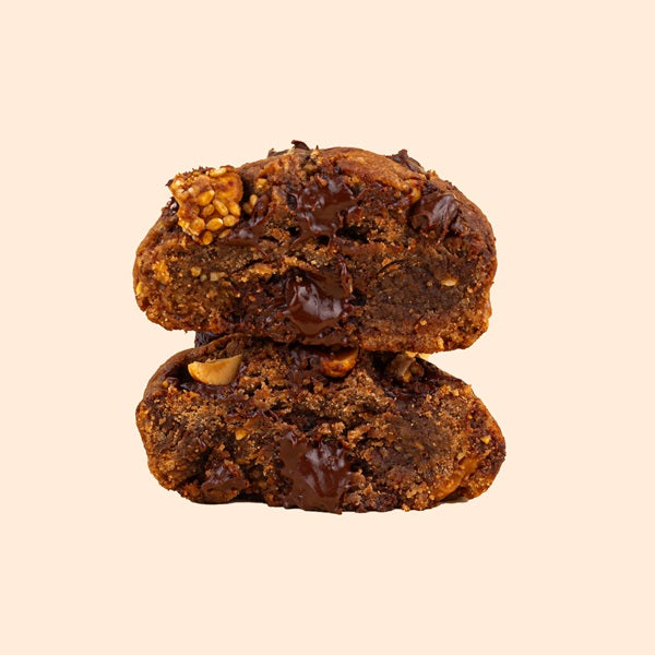 Chocolat noir cacahuètes pralinés et graines de sésame
